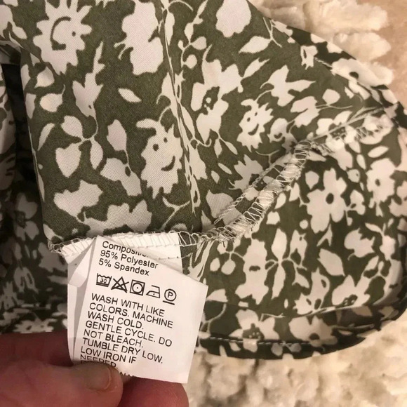 Romwe Women's Floral Print Off Shoulder Trumpet Sleeve Dress Sz S - Picture 9 of 9